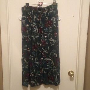 Gorgeous That's Me Floral Green Skirt - Size 11/12
